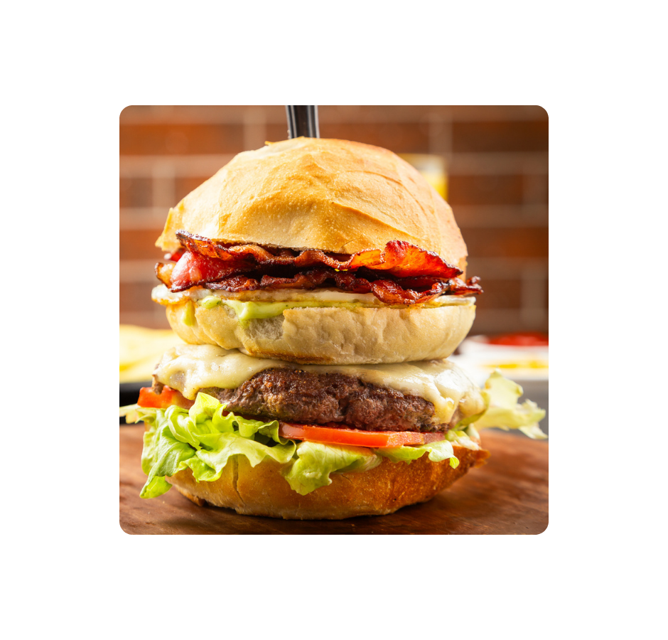 Hambúrguer Master Burger Curitiba feito com carnes nobres